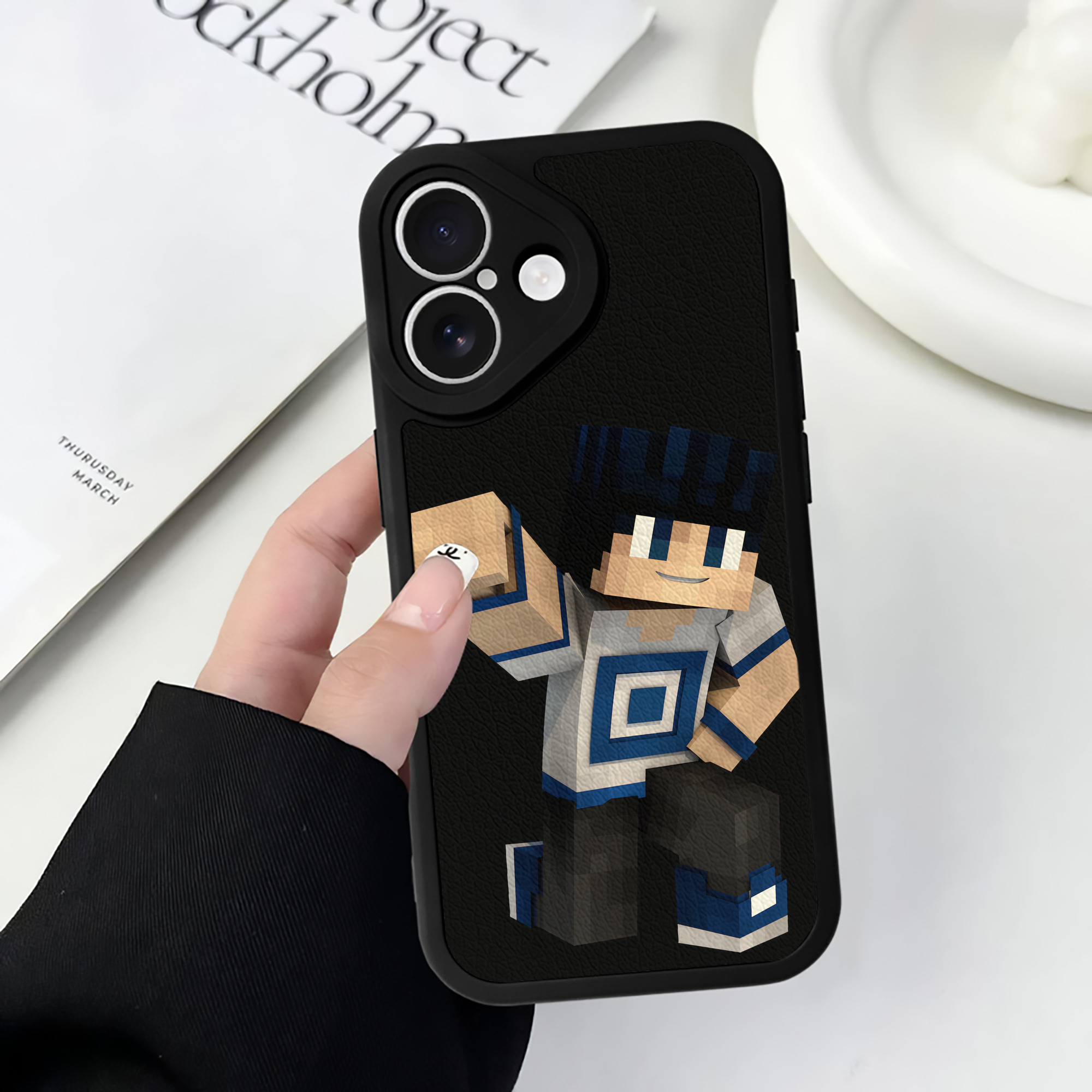 （画像用） マインクラフト ブロックの世界 Minecraft MC Block world 【iPhone 16シリーズ対応】シリコンスマホケース（レザー調） 材質：シリコン